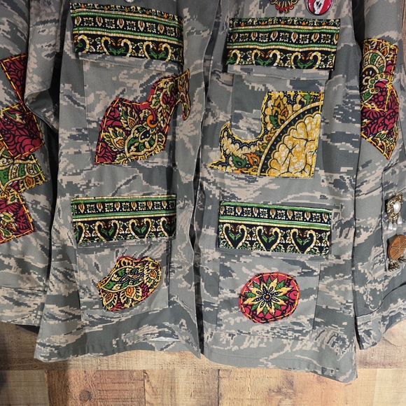 Upcycled Camouflage Utility Military Jacket - Picture 10 of 16